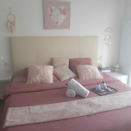 Love Room Seduction Tremblay-en-France Exterior photo
